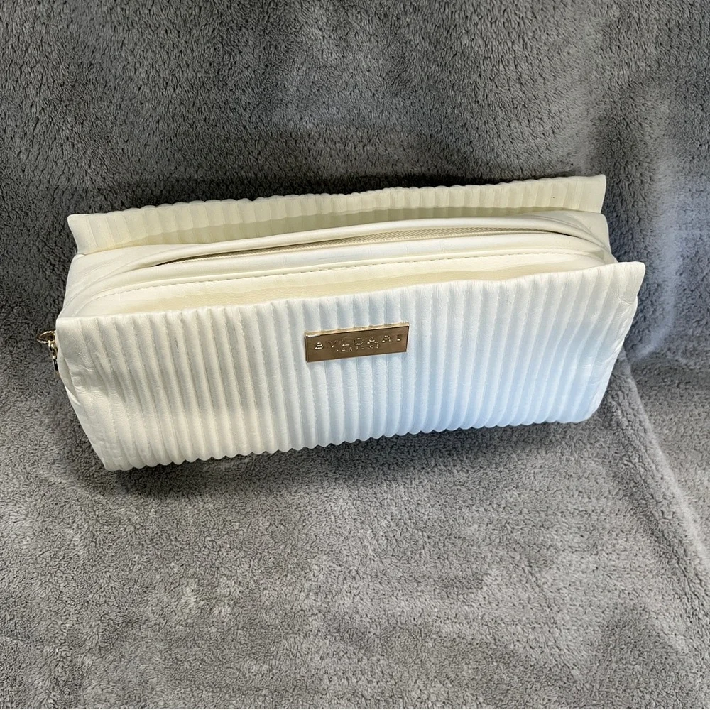 BVLGARI Cosmetics Case white with gold zipper
